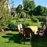 In Den Huettenroder Bergen 아파트 *