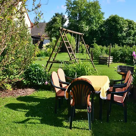 In Den Huettenroder Bergen 아파트 *