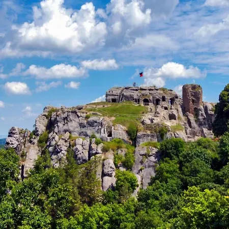 In Den Huettenroder Bergen *