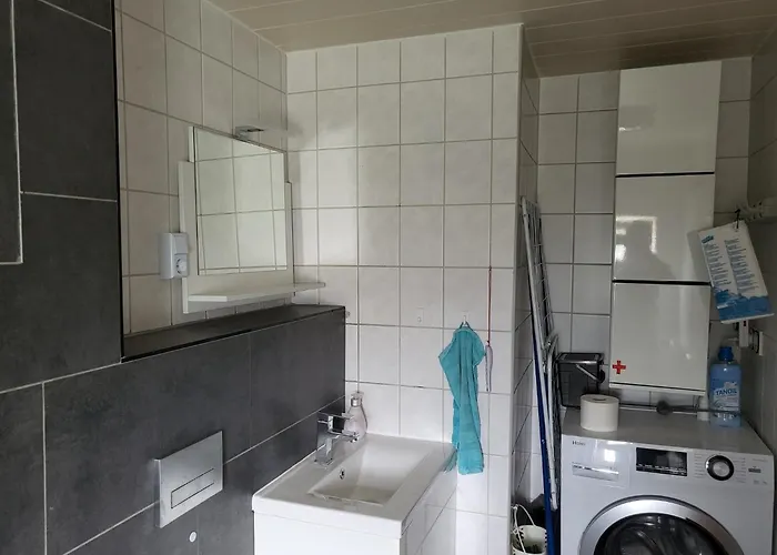 In Den Huettenroder Bergen *