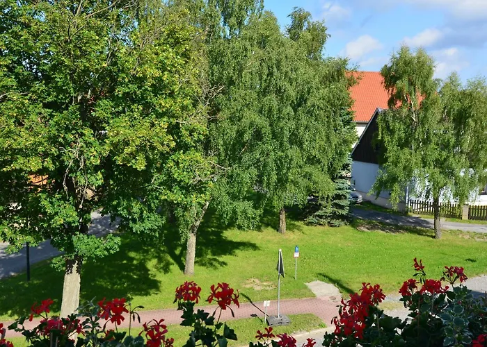 In Den Huettenroder Bergen *